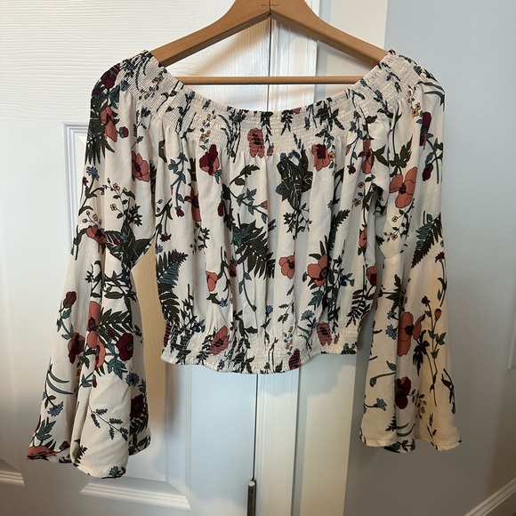 Long sleeve off shoulders floral crop top, size S - Picture 3 of 3